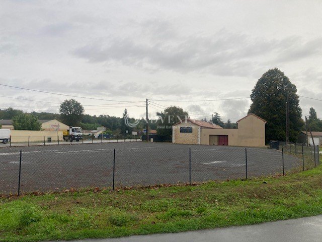 Local commercial dans Antonne-et-Trigonant à vendre - Photo de l’immeuble – Image 1 sur 4