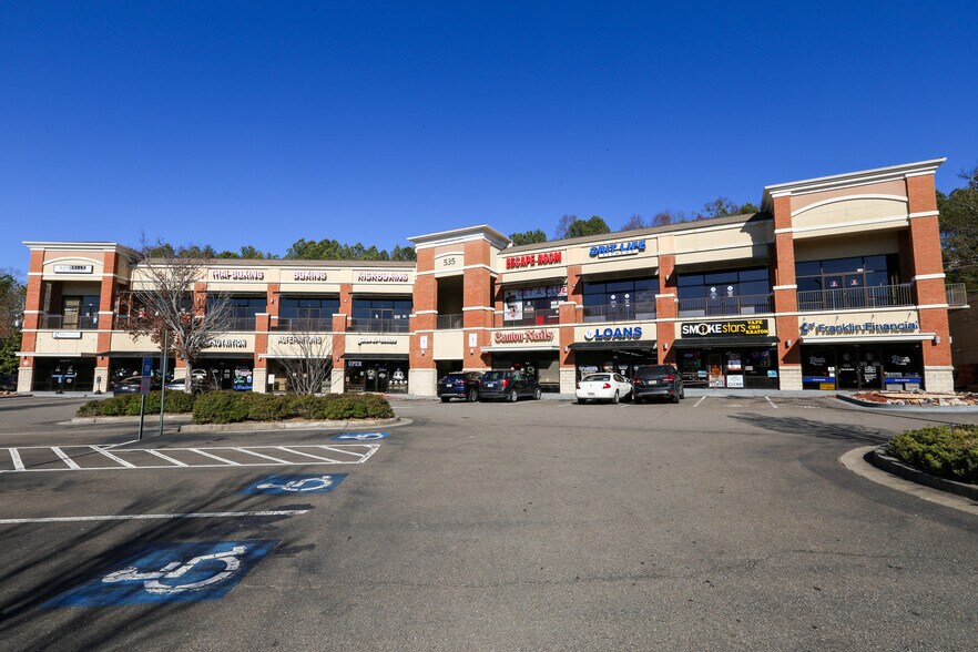 535 Riverstone Pky, Canton, GA à louer - Photo de l’immeuble – Image 3 sur 29