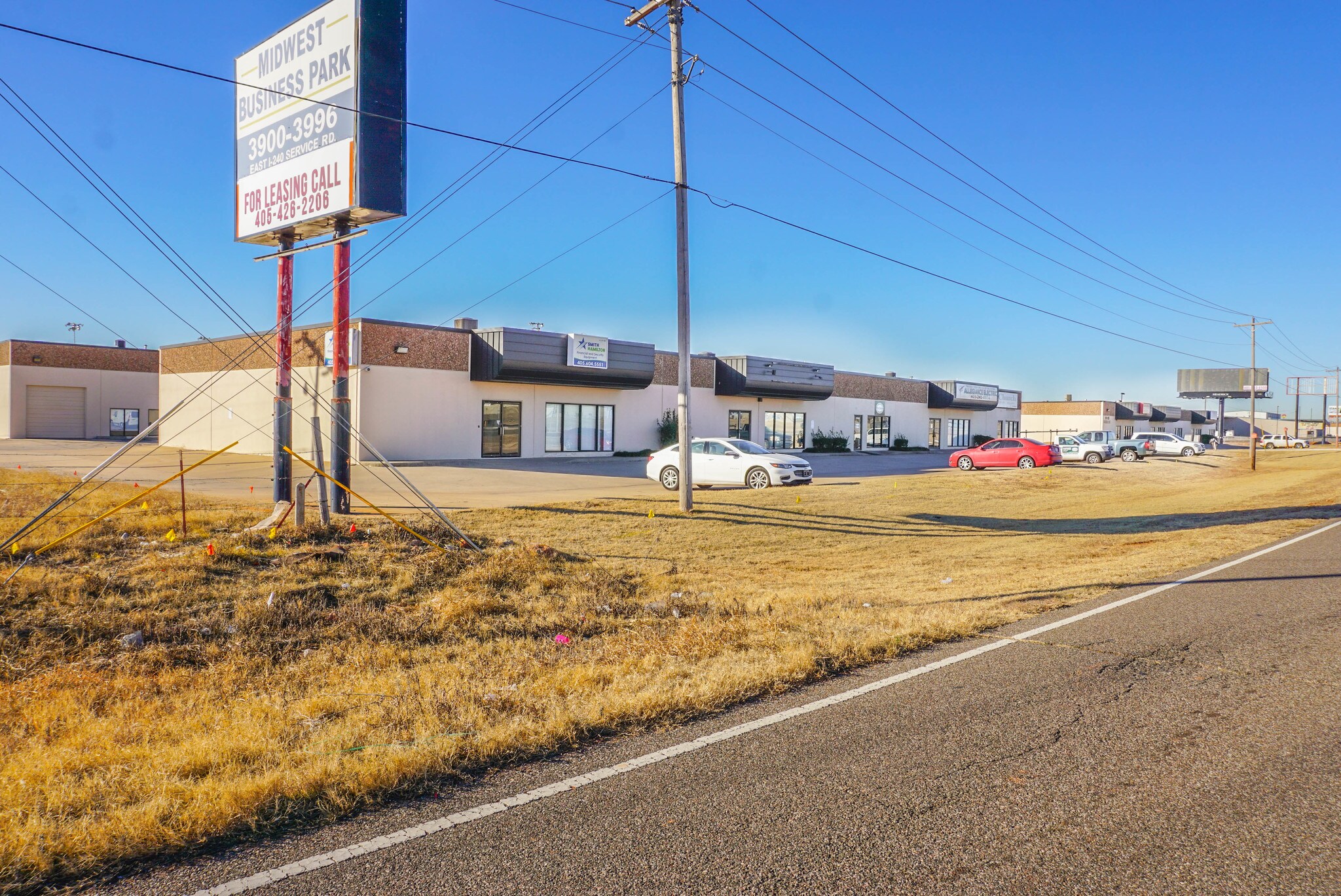 72,000SF MULTI-TENANT INDUSTRIAL portefeuille de 3 biens à vendre sur LoopNet.fr Photo principale– Image 1 sur 37