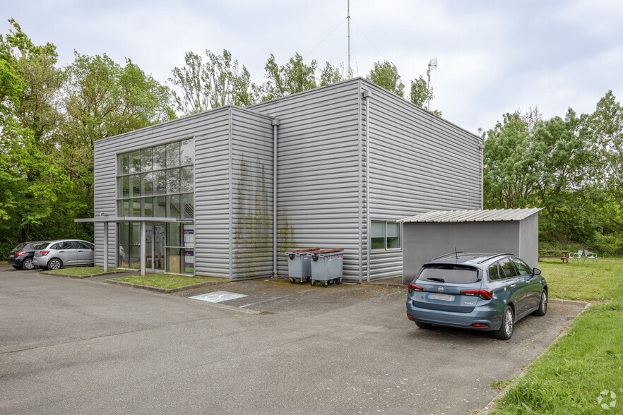 335 Rue Du Chêne Vert, Labège à louer - Photo principale – Image 1 sur 19