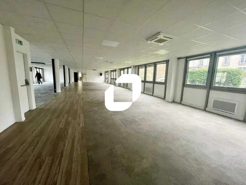 Bureau dans Boulogne-Billancourt à louer - Photo de l’immeuble – Image 1 sur 12