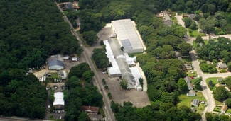 Plus de détails pour 680 Elton St, Riverhead, NY - Industriel/Logistique à louer