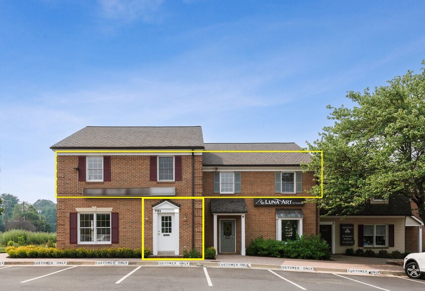 731 Walker Rd, Great Falls, VA à louer - Photo de l’immeuble – Image 3 sur 5