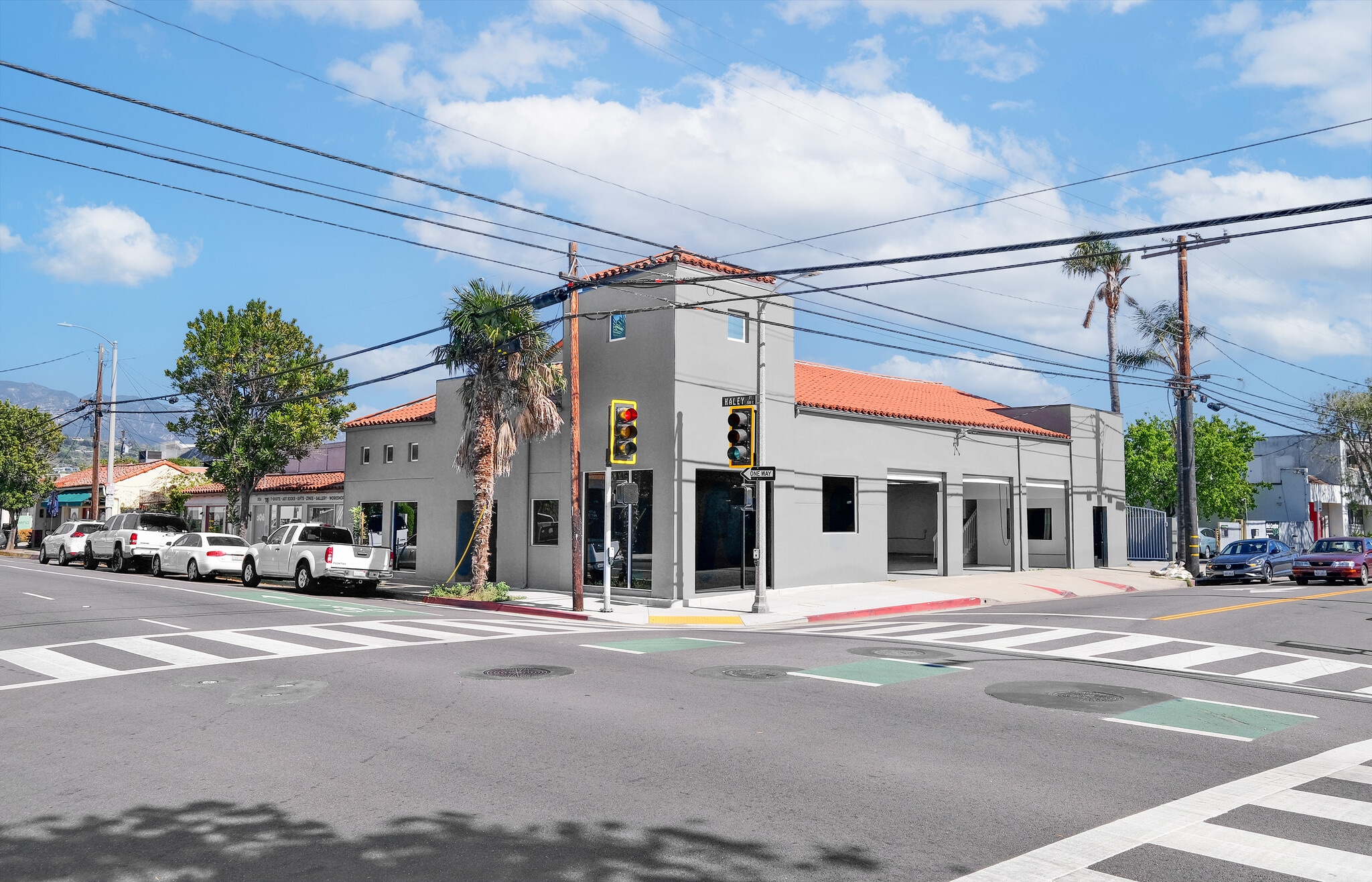 502 E Haley St, Santa Barbara, CA à louer Photo principale– Image 1 sur 7