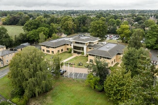 Plus de détails pour Wick Rd, Englefield Green - Bureau à louer