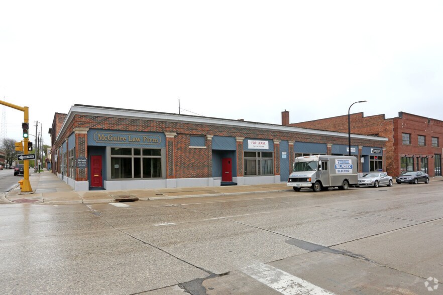 101-105 S Delaware Ave, Mason City, IA à louer - Photo principale – Image 1 sur 3