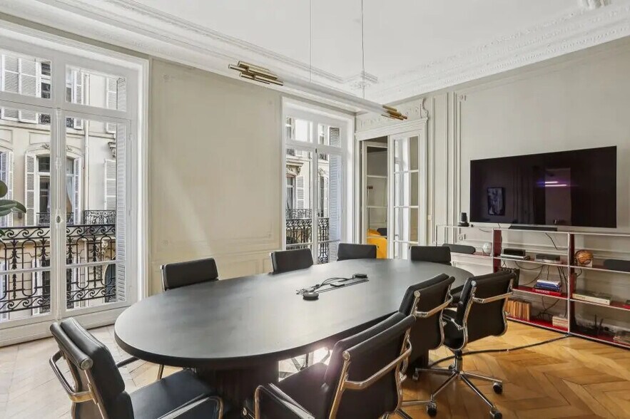 1-3 Rue De Penthièvre, Paris à louer - Photo de l’immeuble – Image 3 sur 13