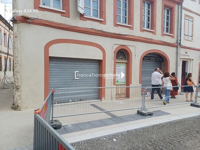Plus de détails pour Local commercial à vendre