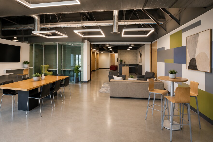 65 Enterprise, Aliso Viejo, CA à louer - Photo de l’immeuble – Image 1 sur 4