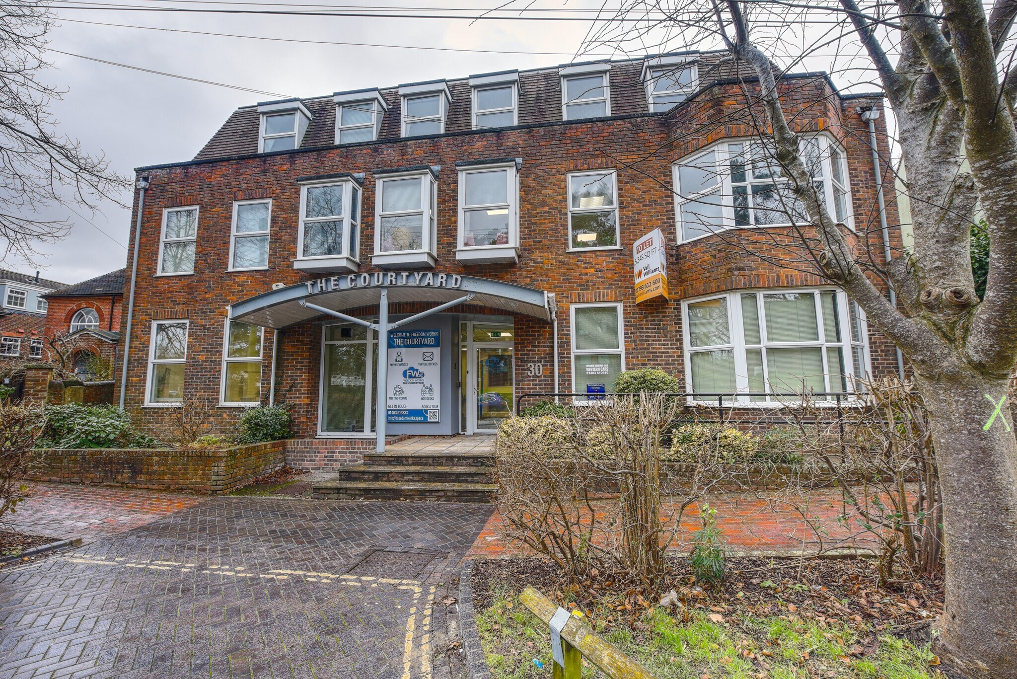30 Worthing Rd, Horsham à louer Photo de l’immeuble– Image 1 sur 12