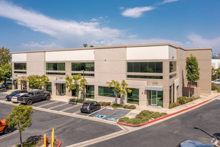 1003-1009 Calle Sombra, San Clemente, CA à louer - Photo principale – Image 1 sur 58