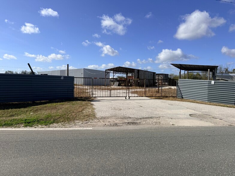 4403 Business Ln, Plant City, FL à louer - Photo principale – Image 1 sur 17