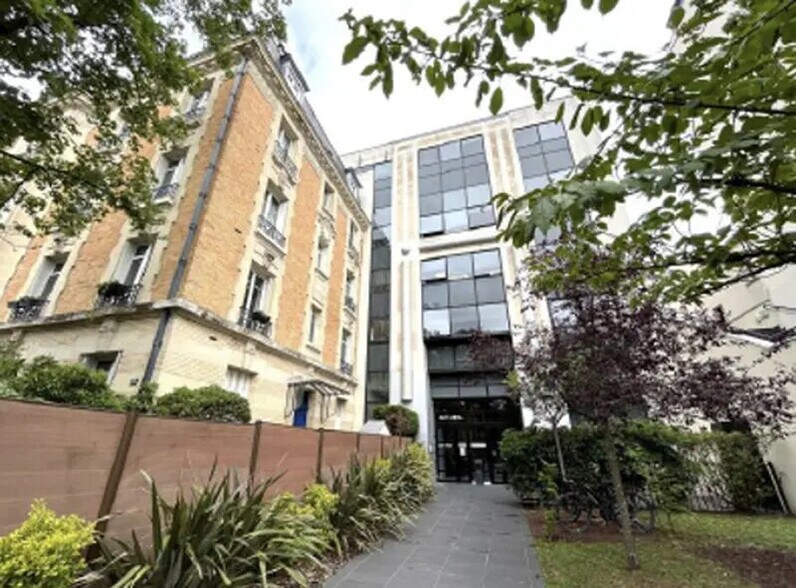 Bureau dans Vincennes à louer - Photo de l’immeuble – Image 2 sur 30