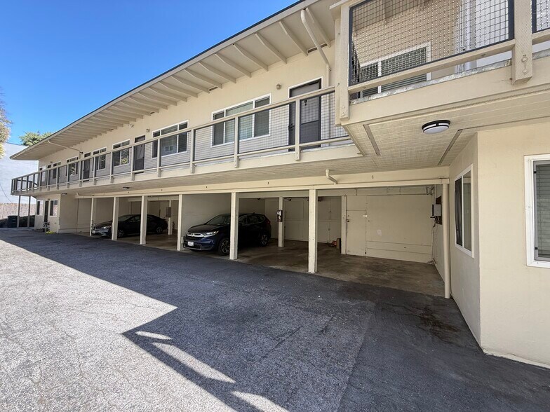 146 Madison Ave, Redwood City, CA à vendre - Photo de l’immeuble – Image 3 sur 16