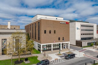 Plus de détails pour 200 Washington St, Watertown, NY - Bureau à louer