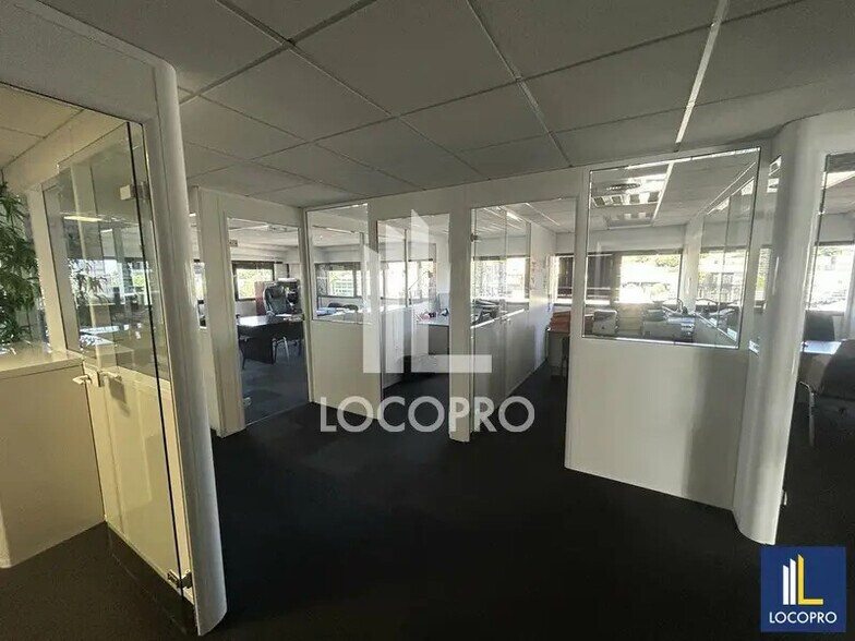 Bureau dans Villeneuve-Loubet à vendre - Photo de l’immeuble – Image 3 sur 14