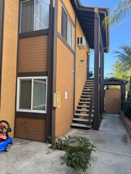 4435 Estrella Ave, San Diego, CA à vendre - Photo de l’immeuble – Image 3 sur 24