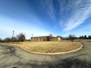 4820 Wolf Rd, Dayton, OH à vendre Photo de l’immeuble– Image 1 sur 8