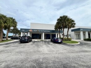 4700 N Dixie Hwy, Oakland Park, FL à louer Photo intérieure– Image 1 sur 5