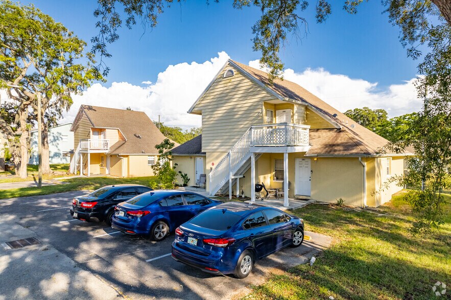 5321 Beach St, New Port Richey, FL à vendre - Photo de l’immeuble – Image 3 sur 33