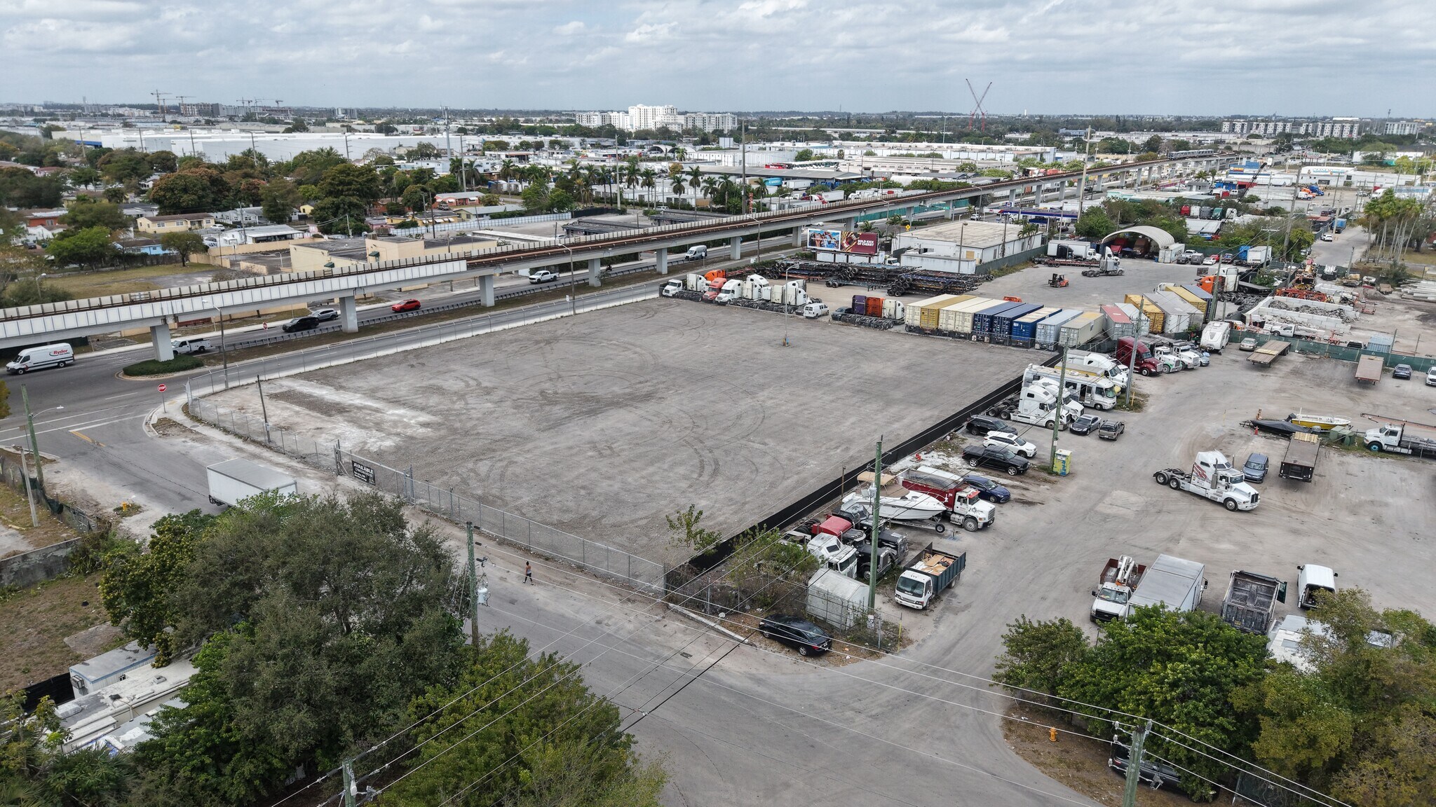 6901 NW 26th Ave, Miami, FL à louer Photo principale– Image 1 sur 7