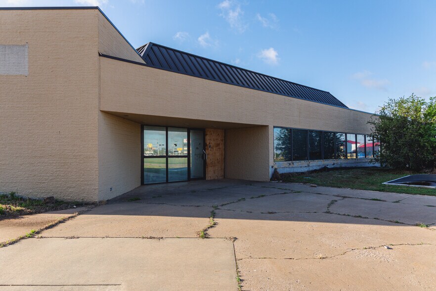 3200 E Memorial Rd, Edmond, OK à vendre - Photo de l’immeuble – Image 3 sur 32