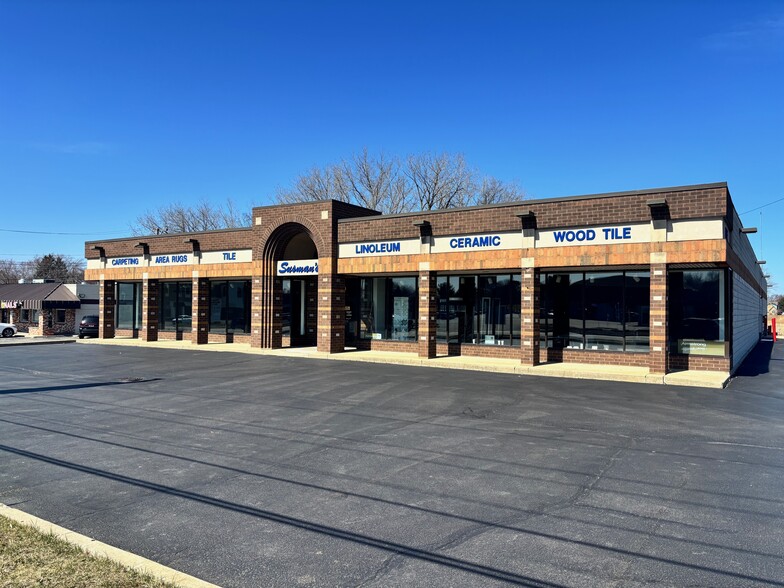 3500 Grand Ave, Gurnee, IL à vendre - Photo de l’immeuble – Image 1 sur 8