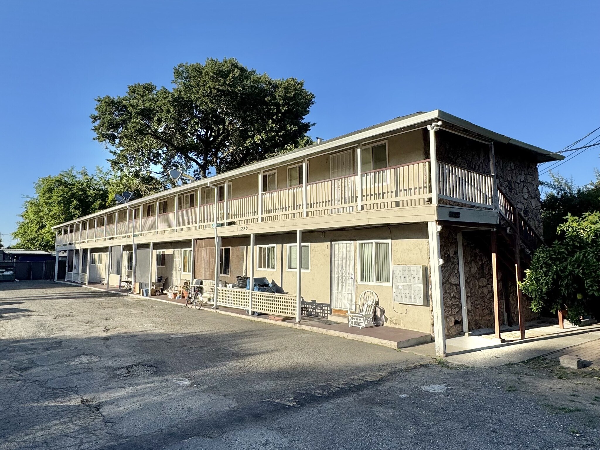 1220 Sacramento Ave, West Sacramento, CA à vendre Photo de l’immeuble– Image 1 sur 21