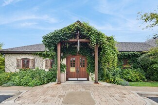 Plus de détails pour 22221 N Pepper Rd, Lake Barrington, IL - Local commercial à vendre