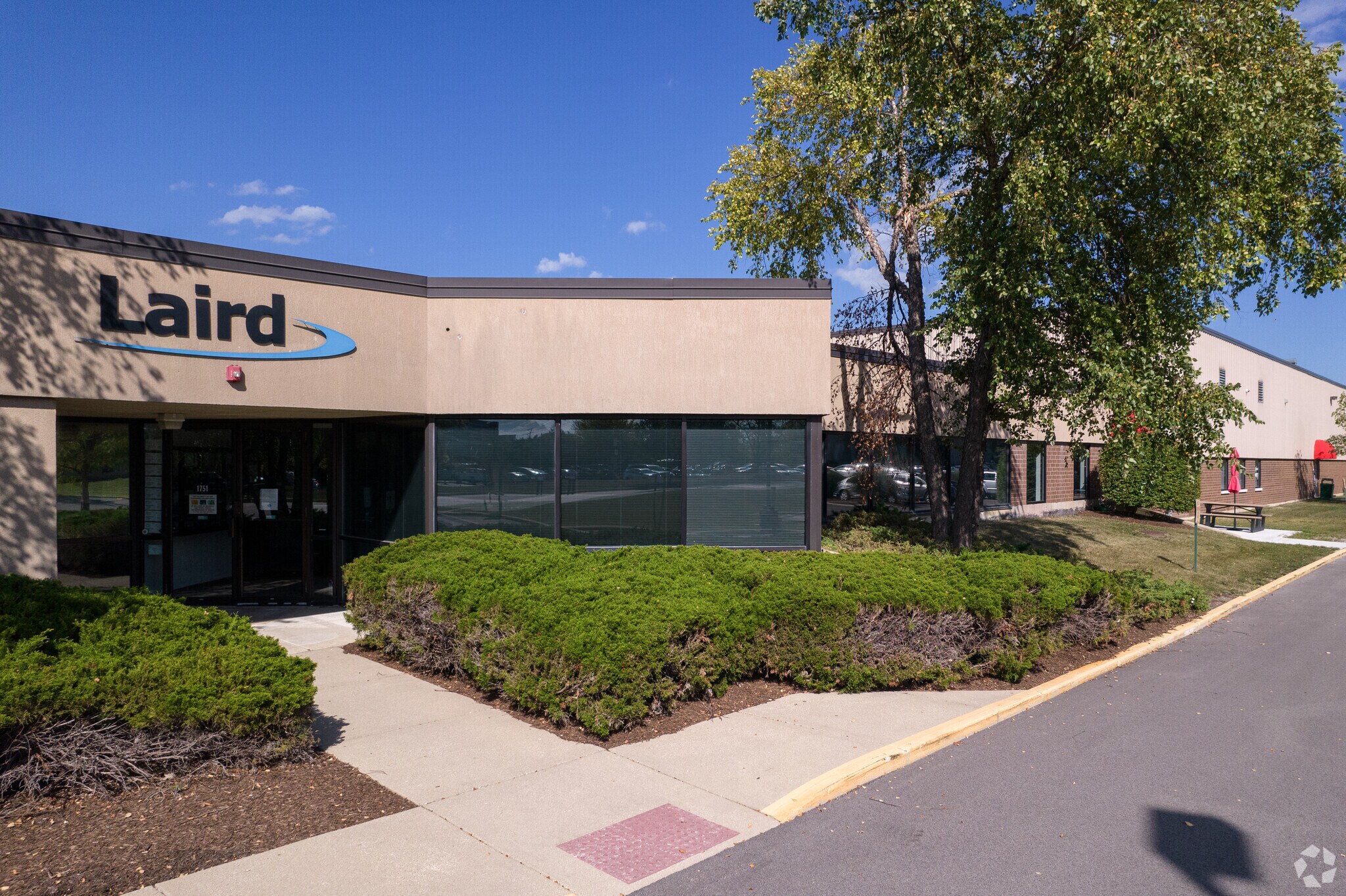 1751 Wilkening Ct, Schaumburg, IL à louer Photo principale– Image 1 sur 7