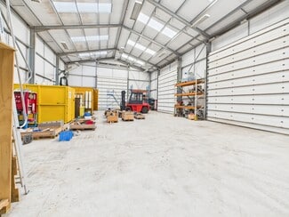 Plus de détails pour Unit 8 Brent Av, Montrose - Industriel/Logistique à louer