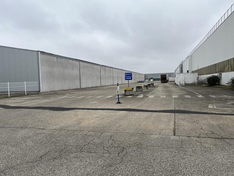 4 Rue Jean Macé, Meyzieu à louer - Photo de l’immeuble – Image 3 sur 17