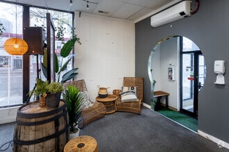 10130 107 Av NW, Edmonton, AB à louer Photo intérieure– Image 2 sur 10