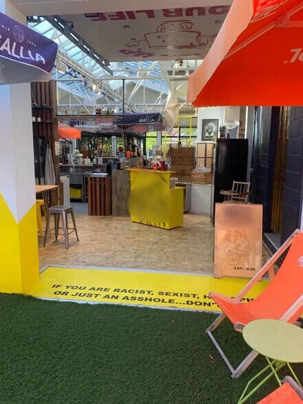 Local commercial dans Saint-Maur-des-Fossés à louer - Photo de l’immeuble – Image 2 sur 8