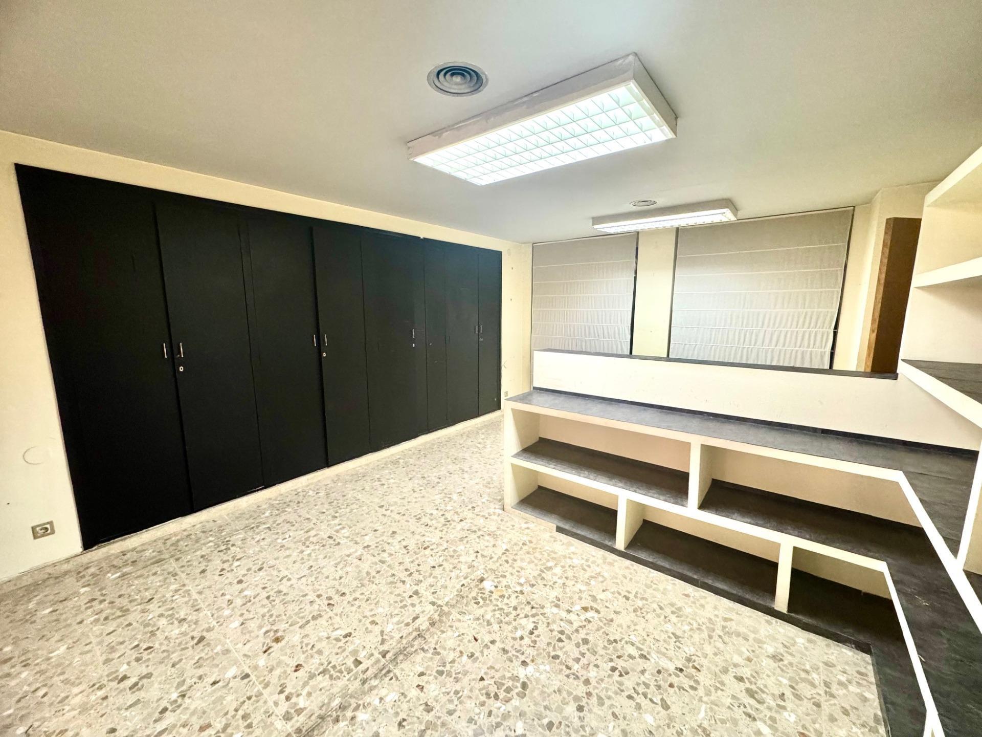 Bureau dans El Vendrell, Tarragona à louer Photo intérieure– Image 1 sur 10