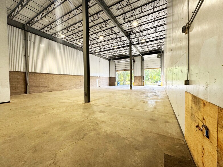 30B Post Rd, Colonie, NY à louer - Photo de l’immeuble – Image 3 sur 32