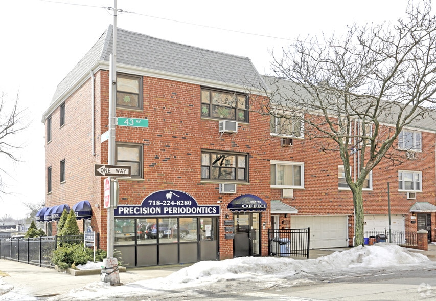 201-24 43rd Ave, Bayside, NY à vendre - Photo principale – Image 1 sur 5