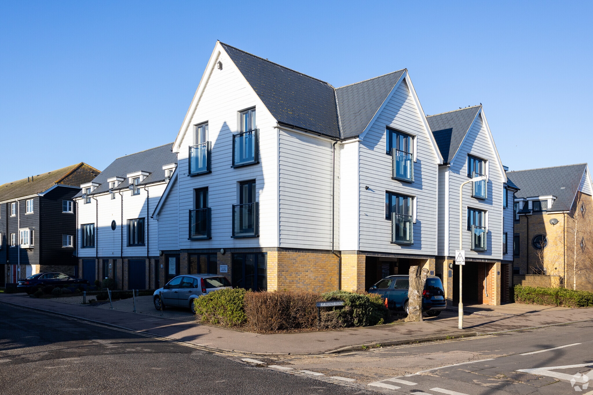 12 Diamond Rd, Whitstable à louer Photo principale– Image 1 sur 3