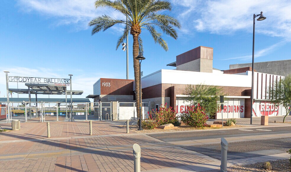 1933 S Ballpark Way, Goodyear, AZ à louer - Photo de l’immeuble – Image 3 sur 9