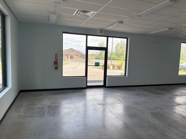 7711 Porter Rd, Niagara Falls, NY à louer - Photo de l’immeuble – Image 2 sur 33