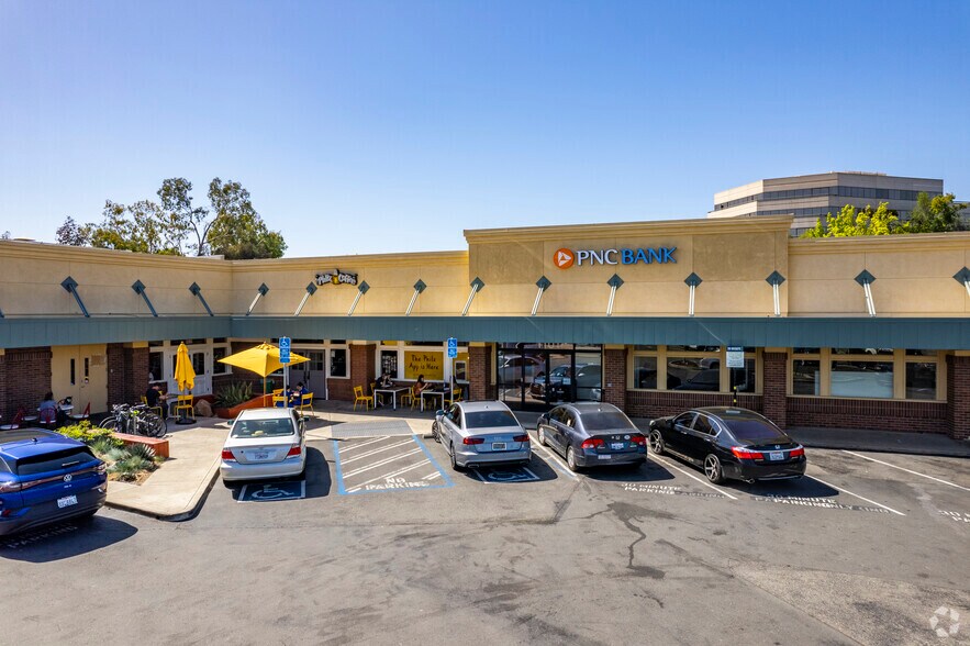 1101-1105 S California Blvd, Walnut Creek, CA à louer - Photo de l’immeuble – Image 3 sur 5