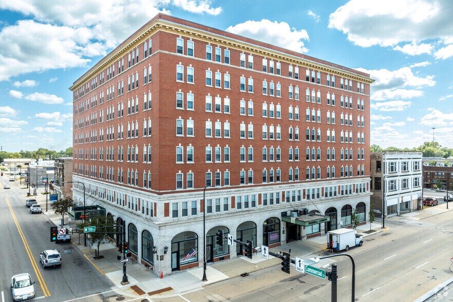209 W 5th St, Waterloo, IA à louer - Photo principale – Image 1 sur 16