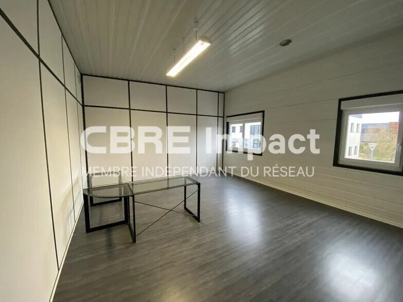 Bureau dans Witry-lès-Reims à louer - Photo de l’immeuble – Image 3 sur 7