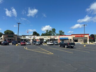 Plus de détails pour 2141-2181 N Pontiac Trail, Commerce Township, MI - Bureau/Local commercial à louer