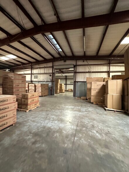 1208 Commercial Blvd N, Arlington, TX à vendre - Photo de l’immeuble – Image 3 sur 6