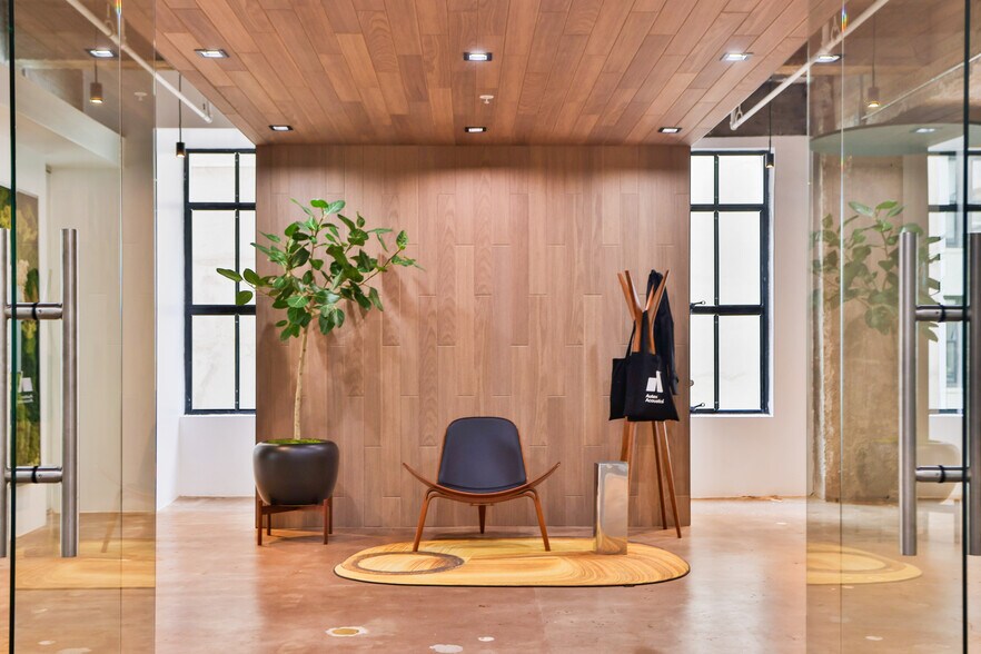 742-748 S Hill St, Los Angeles, CA à louer - Photo intérieure – Image 1 sur 61