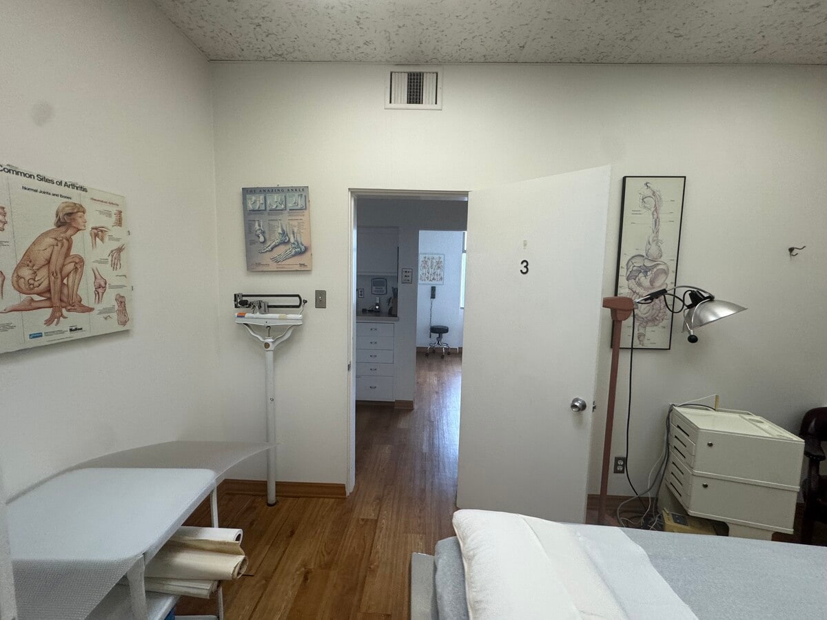 1515 Montgomery Dr, Santa Rosa, CA 95405 - Lot C -  - Photo intérieure - Image 1 of 11