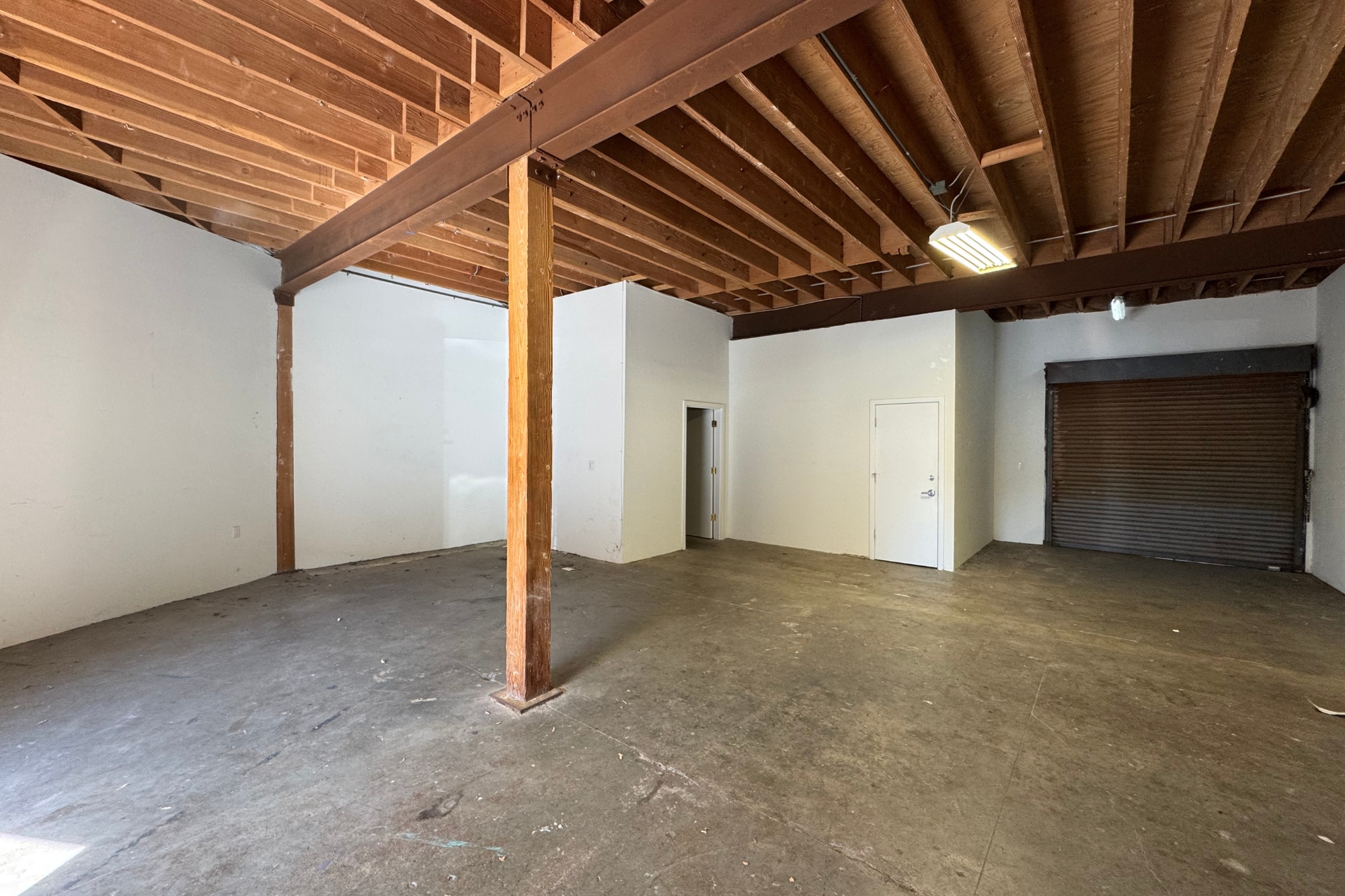 3430 S Hill St, Los Angeles, CA à louer Photo intérieure– Image 1 sur 6