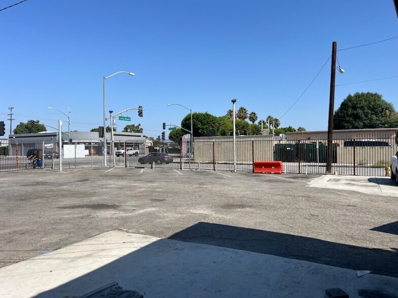 310 N Long Beach Blvd, Compton, CA à vendre - Photo de l’immeuble – Image 3 sur 19