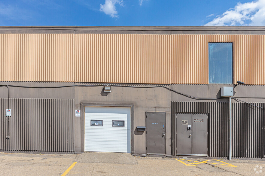 11472-11486 149 St NW, Edmonton, AB à louer - Photo de l’immeuble – Image 2 sur 5